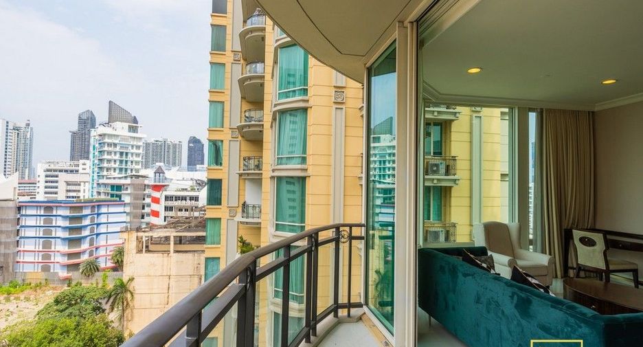 For sale 3 bed condo in Watthana, Bangkok