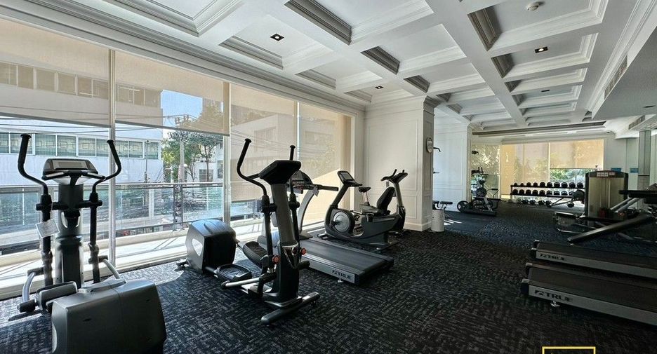 For sale 3 bed condo in Watthana, Bangkok