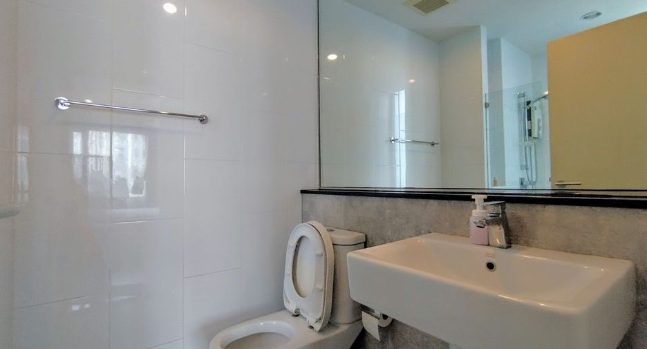 For rent and for sale 1 bed condo in Mueang Samut Prakan, Samut Prakan