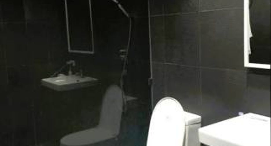 ขาย 2 ห้องนอน คอนโด ใน คลองเตย, กรุงเทพฯ