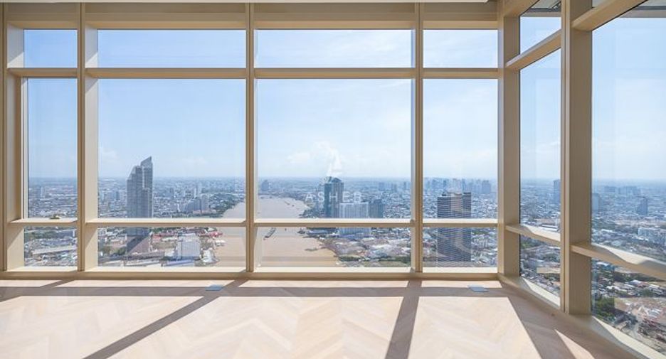 For rent 4 bedrooms condo in Bang Kho Laem, Bangkok