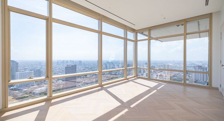 For rent 4 bedrooms condo in Bang Kho Laem, Bangkok