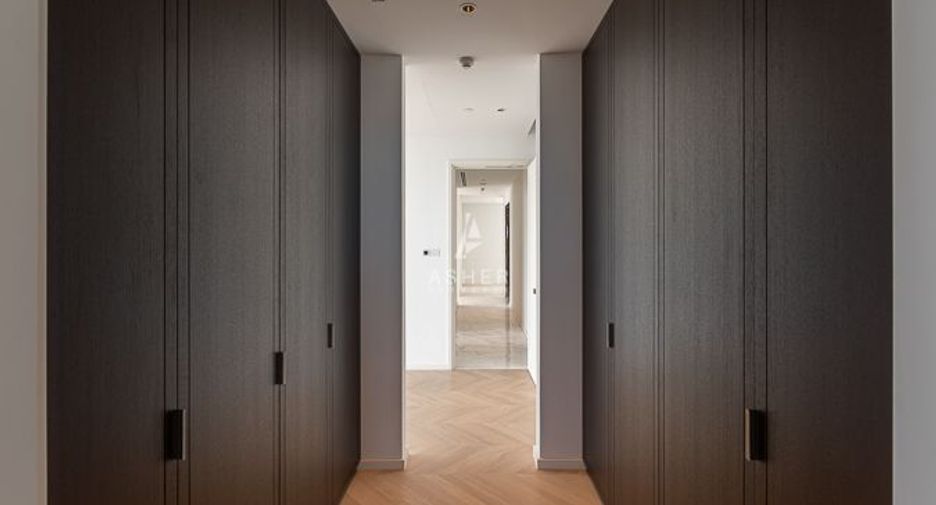 For rent 4 bedrooms condo in Bang Kho Laem, Bangkok