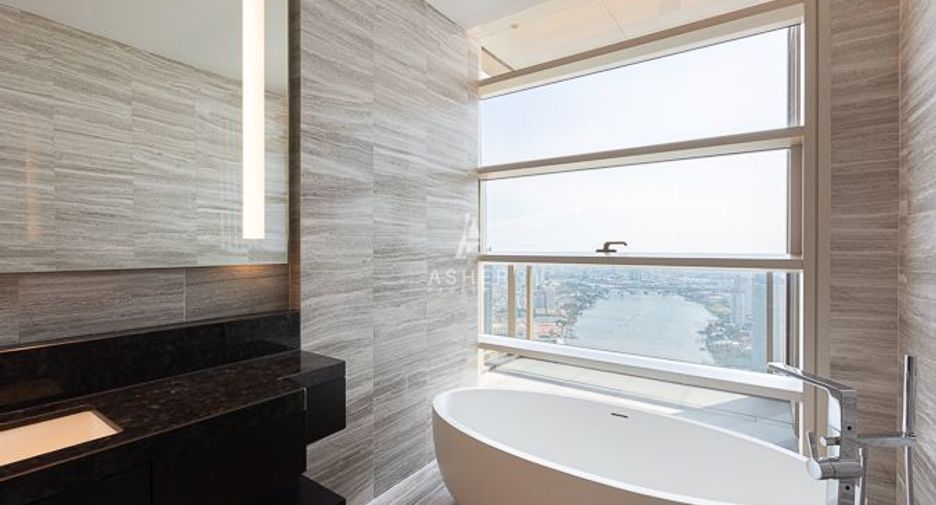 For rent 4 bedrooms condo in Bang Kho Laem, Bangkok