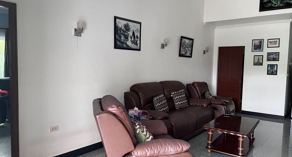 Casa en alquiler y en venta de 5 habitaciones en Bang Lamung, Chonburi