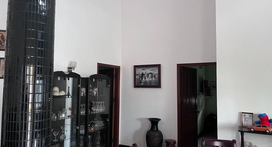 Casa en alquiler y en venta de 5 habitaciones en Bang Lamung, Chonburi