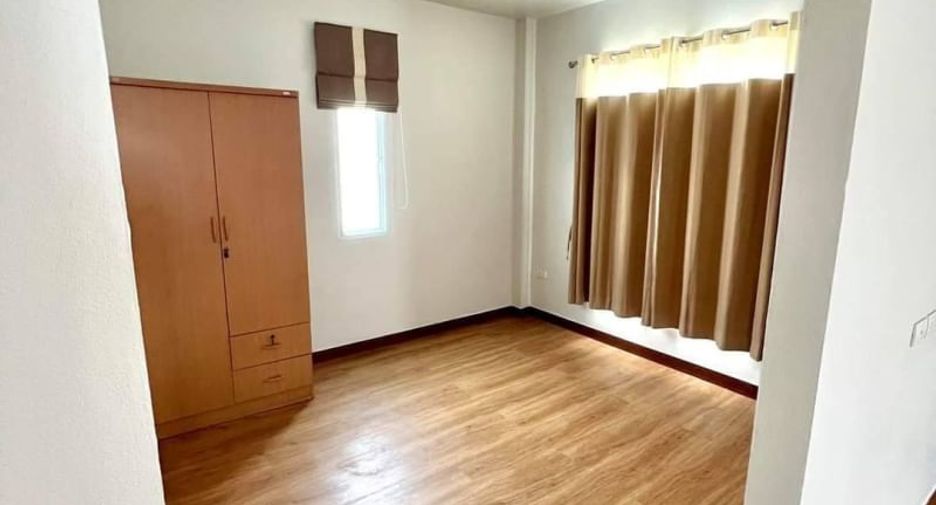 For sale 3 ベッドルーム house in Si Racha, Chonburi
