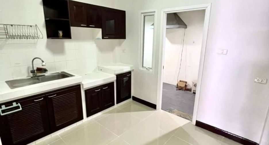 For sale 3 ベッドルーム house in Si Racha, Chonburi