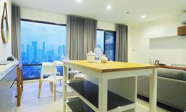 For rent and for sale 2 bed condo in Khlong Toei, Bangkok