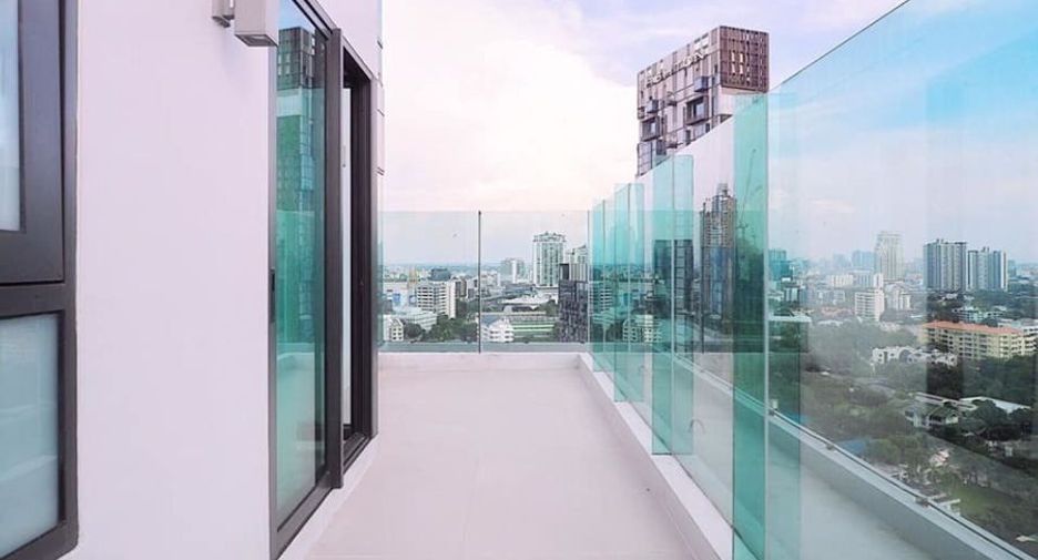 For rent and for sale 2 bedrooms condo in Khlong Toei, Bangkok