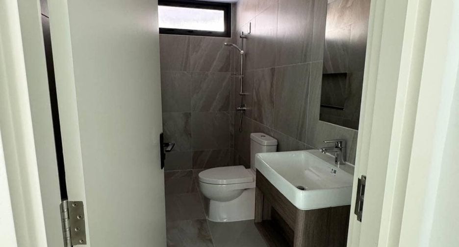 For rent 2 bedrooms house in Suan Luang, Bangkok