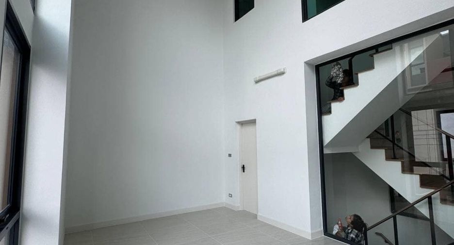 For rent 2 bedrooms house in Suan Luang, Bangkok