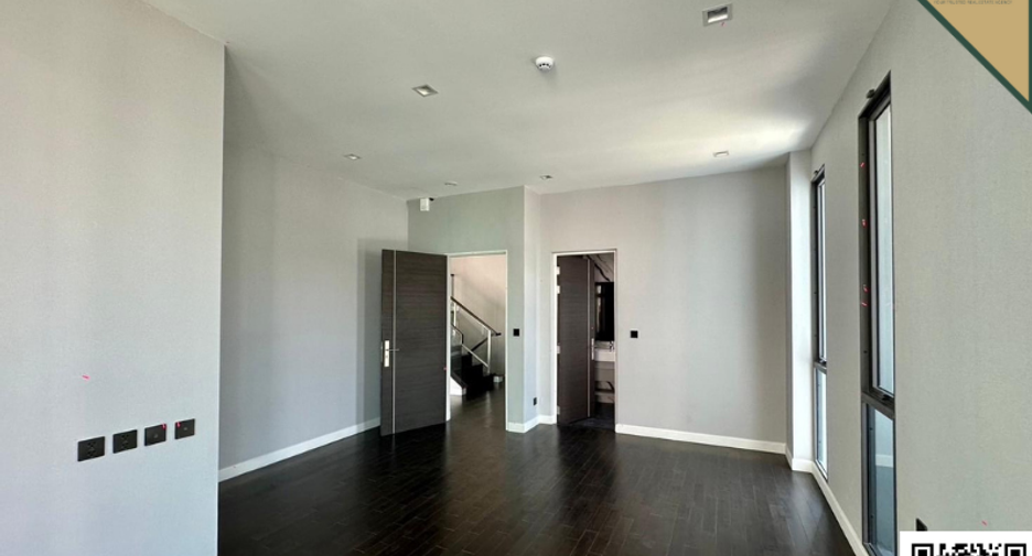 For rent 4 bedrooms villa in Suan Luang, Bangkok