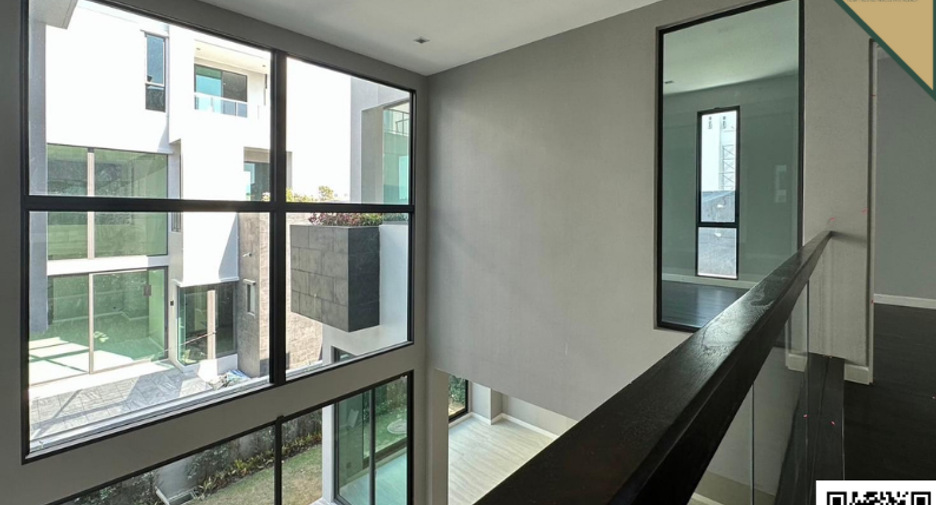 For rent 4 bedrooms villa in Suan Luang, Bangkok