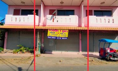 For sale 2 bed townhouse in Mueang Uttaradit, Uttaradit