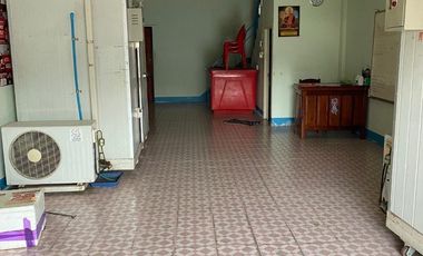 For sale 2 bed townhouse in Mueang Uttaradit, Uttaradit