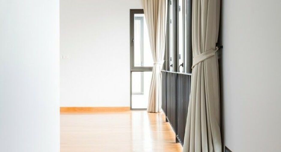 For rent 4 bedrooms house in Khlong Toei, Bangkok