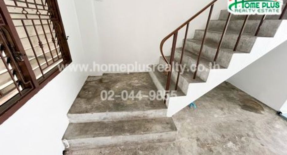 Gewerbefläche zum Kauf mit 4 Zimmer in Si Racha, Chonburi