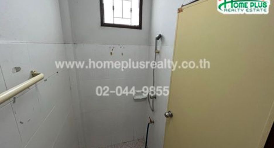 Gewerbefläche zum Kauf mit 4 Zimmer in Si Racha, Chonburi