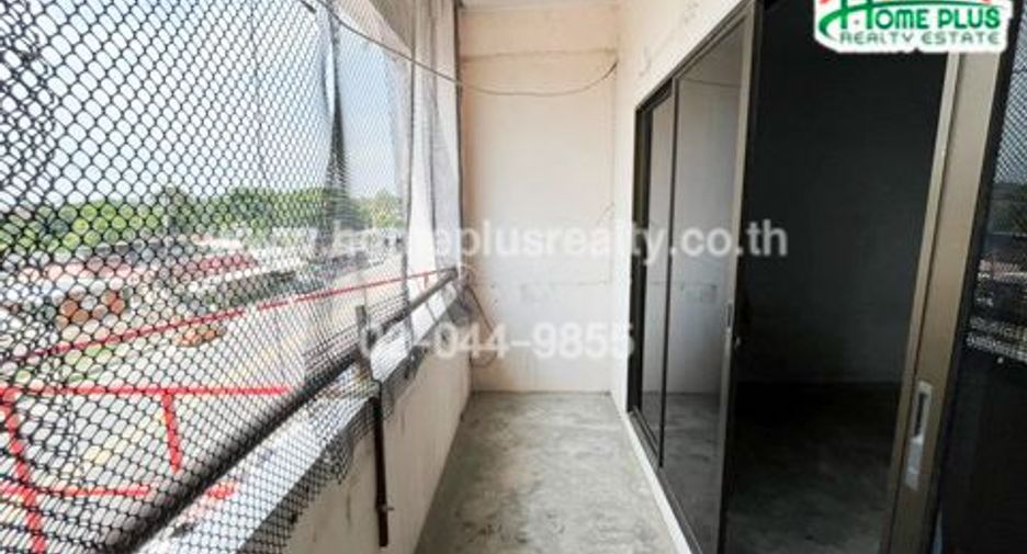 Gewerbefläche zum Kauf mit 4 Zimmer in Si Racha, Chonburi
