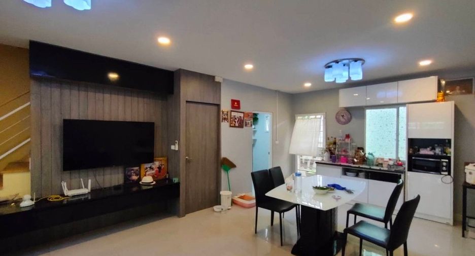 For sale 3 bed townhouse in Bang Kruai, Nonthaburi