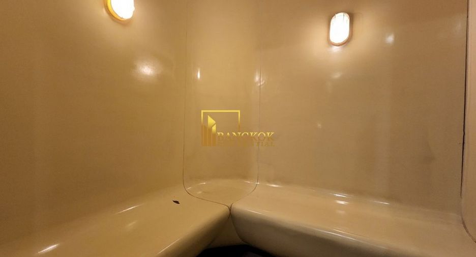 For rent and for sale 1 bed condo in Watthana, Bangkok