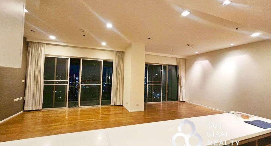 For rent and for sale 3 bedrooms condo in Khlong Toei, Bangkok