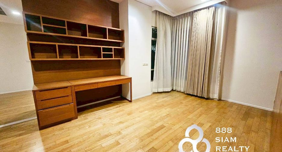 For rent and for sale 3 bedrooms condo in Khlong Toei, Bangkok