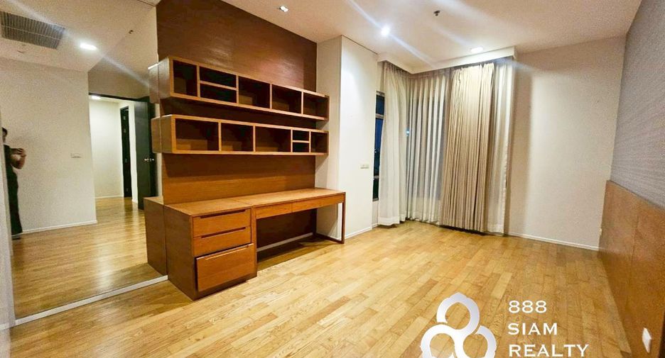 For rent and for sale 3 bedrooms condo in Khlong Toei, Bangkok