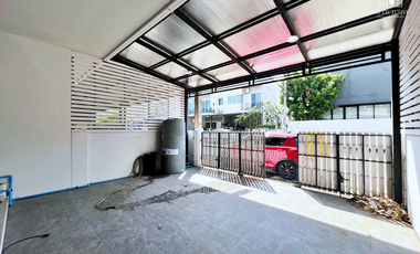 For sale 4 Beds townhouse in Thanyaburi, Pathum Thani