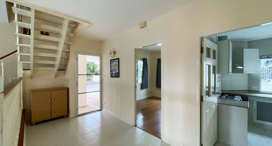 For rent 3 bedrooms house in San Sai, Chiang Mai