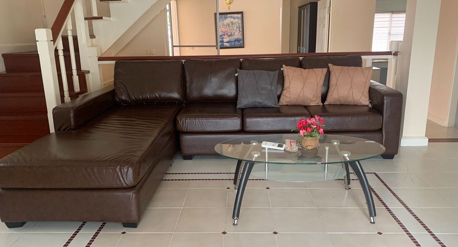 For rent 3 bedrooms house in San Sai, Chiang Mai