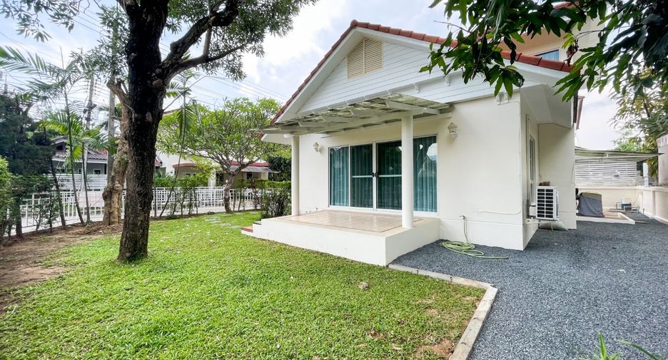 For rent 3 bedrooms house in San Sai, Chiang Mai