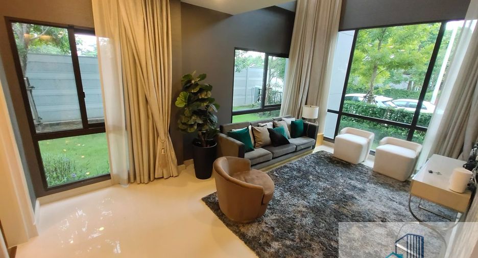 For sale 5 bedrooms house in Saphan Sung, Bangkok