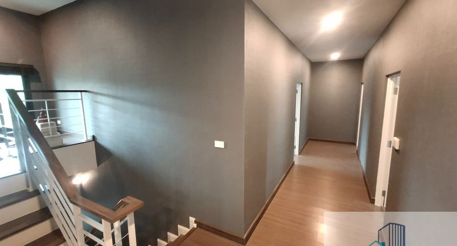 For sale 5 bedrooms house in Saphan Sung, Bangkok