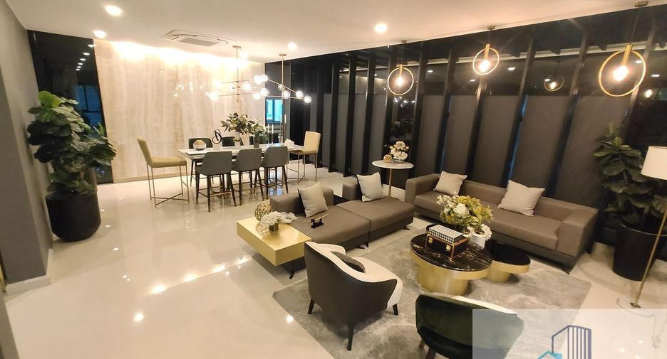 For sale 5 bedrooms house in Saphan Sung, Bangkok