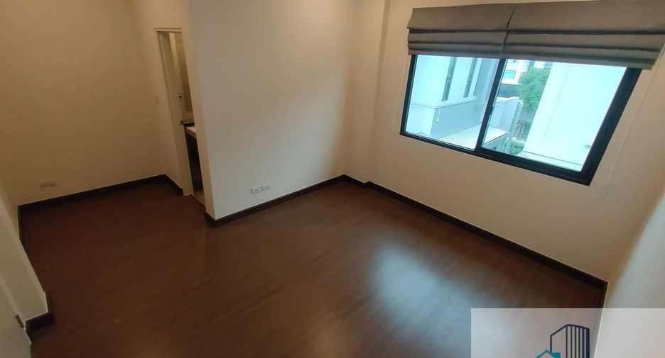 For sale 5 bedrooms house in Saphan Sung, Bangkok