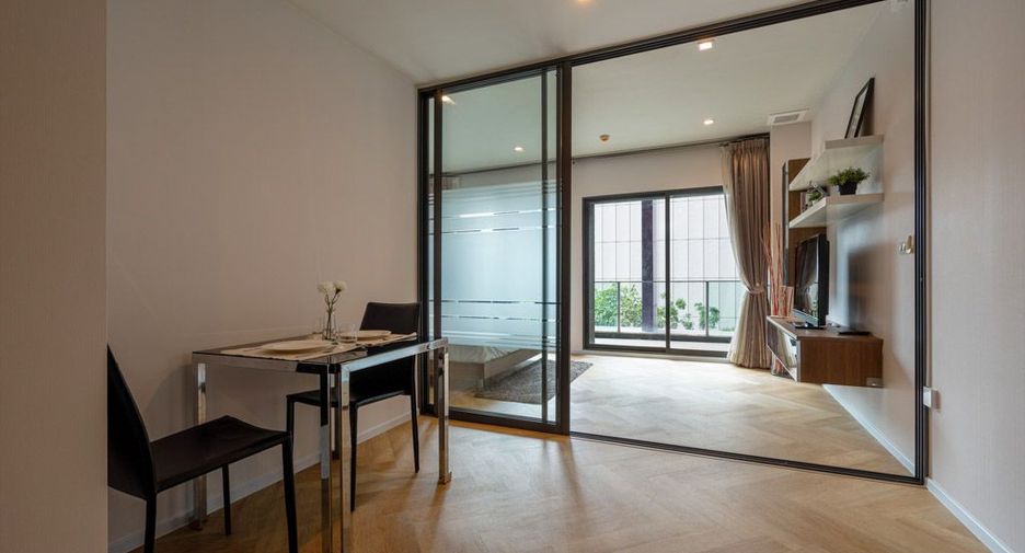 For sale 1 Beds condo in Khlong Toei, Bangkok
