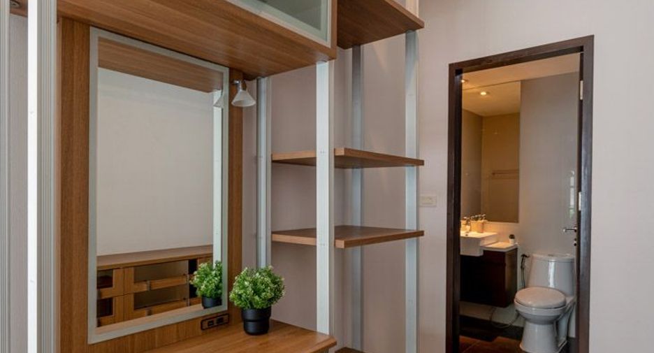 For sale 1 Beds condo in Khlong Toei, Bangkok