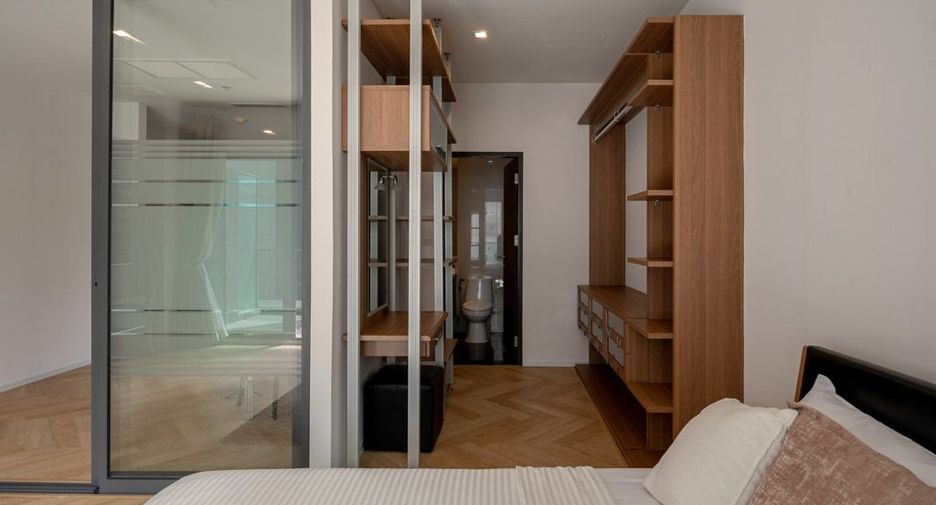 For sale 1 Beds condo in Khlong Toei, Bangkok