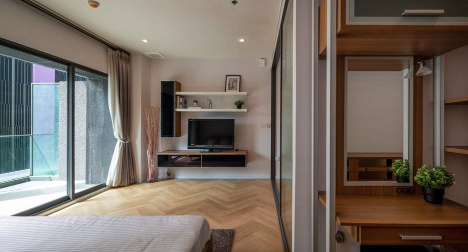 For sale 1 Beds condo in Khlong Toei, Bangkok