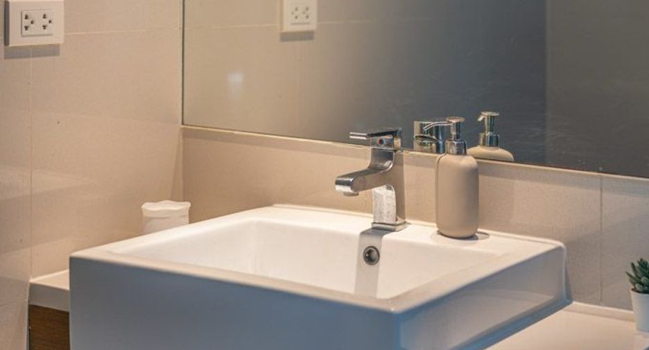 For sale 1 Beds condo in Khlong Toei, Bangkok