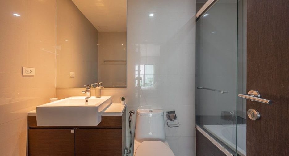For sale 1 Beds condo in Khlong Toei, Bangkok