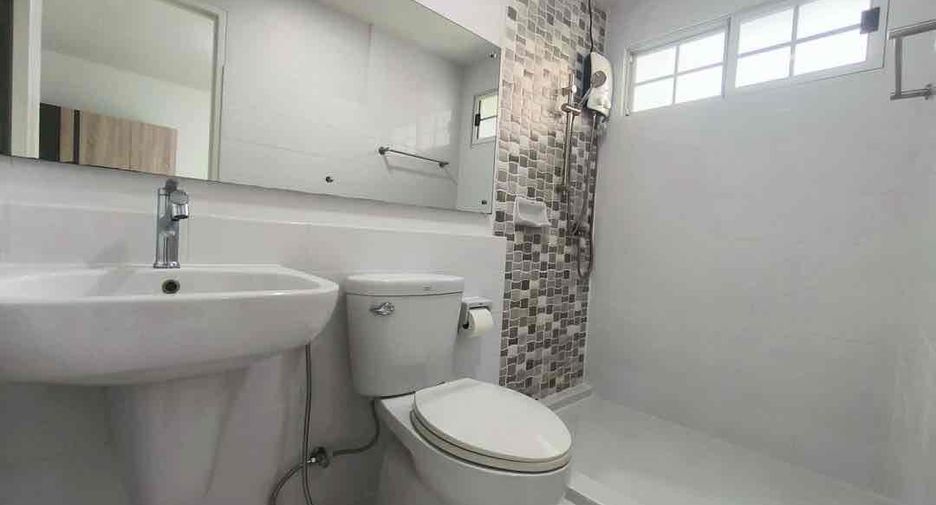 For rent 2 bedrooms townhouse in Bang Phli, Samut Prakan
