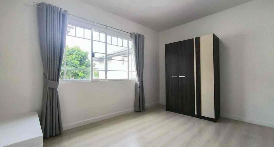 For rent 2 bedrooms townhouse in Bang Phli, Samut Prakan