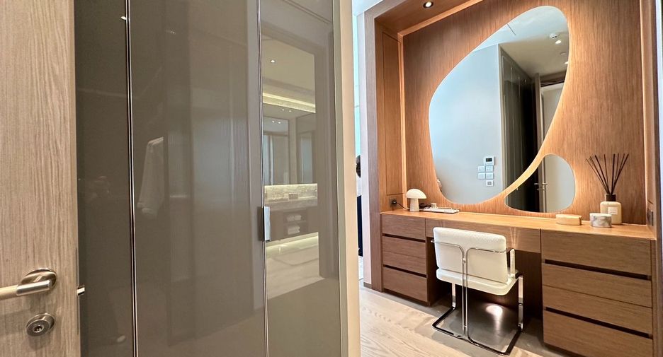 For rent そして for sale 3 ベッドルーム condo in Pathum Wan, Bangkok
