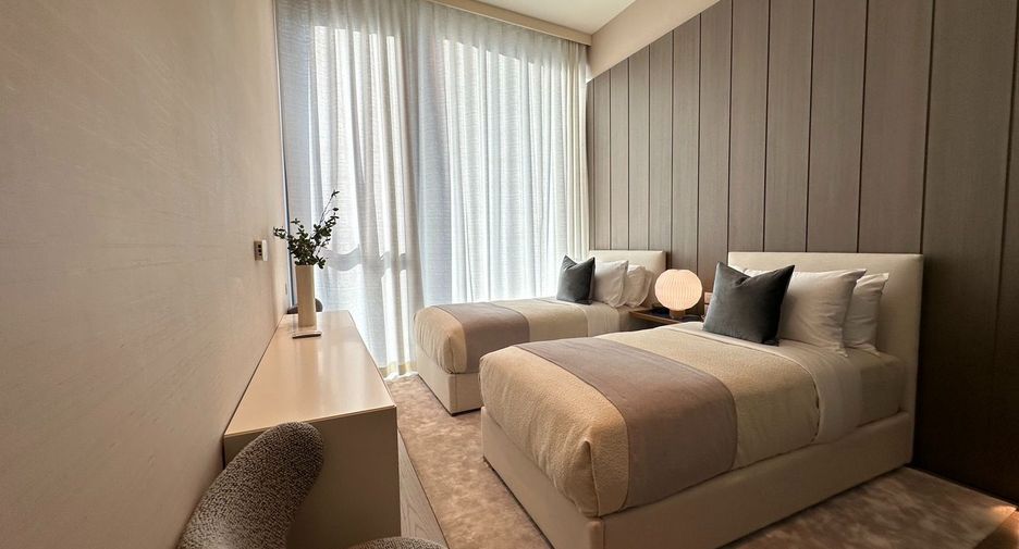 For rent そして for sale 3 ベッドルーム condo in Pathum Wan, Bangkok