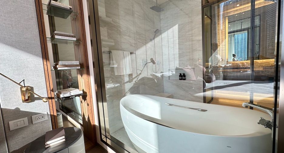 For rent そして for sale 3 ベッドルーム condo in Pathum Wan, Bangkok