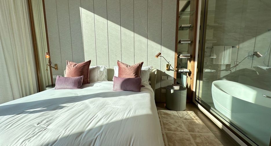For rent そして for sale 3 ベッドルーム condo in Pathum Wan, Bangkok
