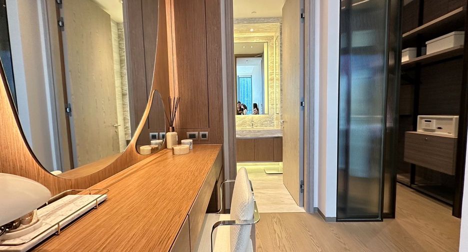 For rent そして for sale 3 ベッドルーム condo in Pathum Wan, Bangkok